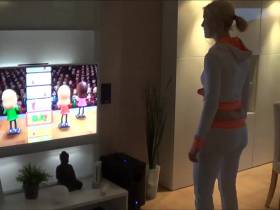 Beim Wii spielen halbnackt in Trainingsanzug gepisst